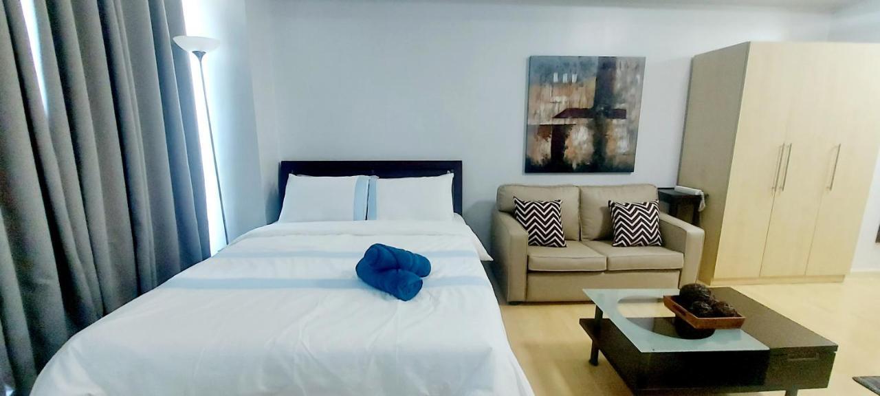 N Place At Soho Central Manila Exterior photo